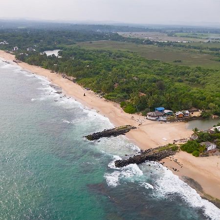 Autumn Moon Beach Cabanas Тангалла Экстерьер фото