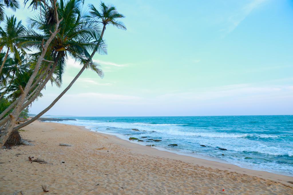 Autumn Moon Beach Cabanas Тангалла Экстерьер фото