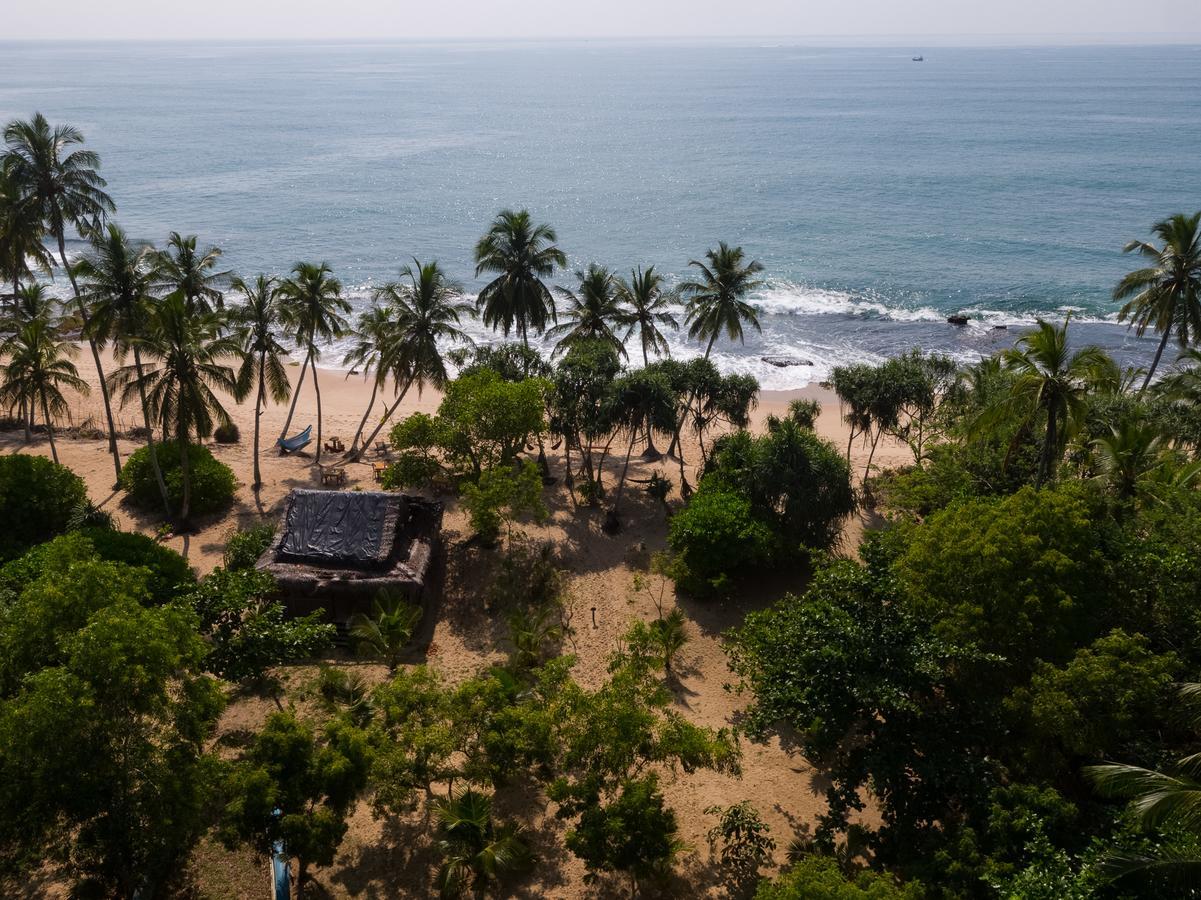 Autumn Moon Beach Cabanas Тангалла Экстерьер фото